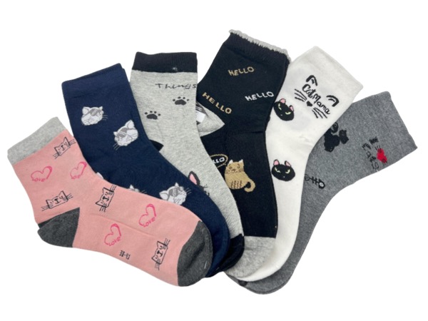 6 pairs of women's socks - cats
